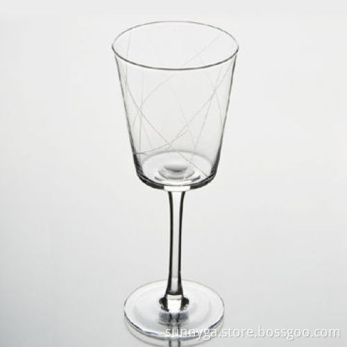 Red Wine Glass with Engraved Logo, Customized Logos Welcomed and 258mL Capacity